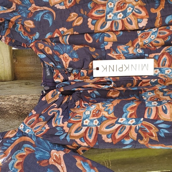 NWT - MinkPink Dress - xs -sz 2 / A cup - Picture 7 of 8